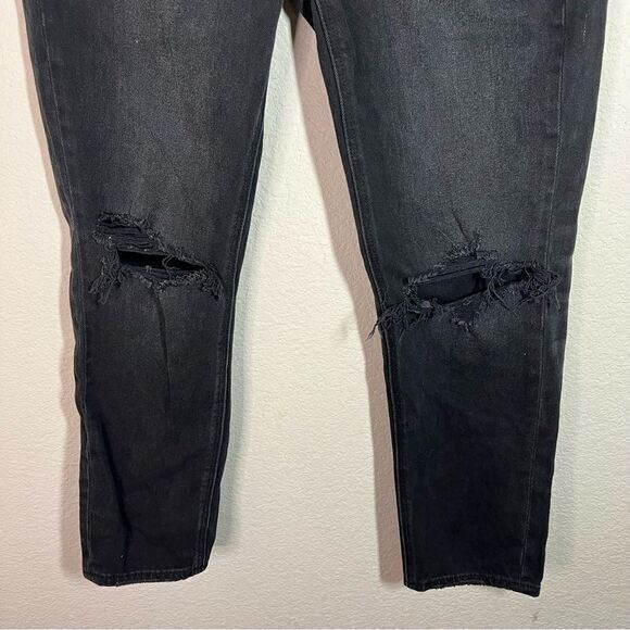 American Eagle Black High Rise‎ Distressed Mom Jeans Women's Size 2 Short - Picture 6 of 8